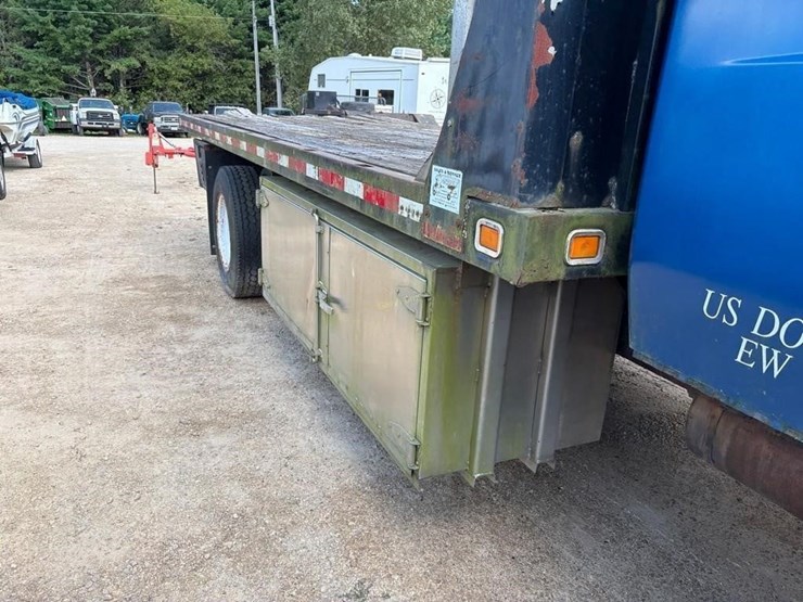 2005-international-durastar-4300-image-5