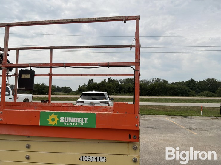 2020-jlg-3246es-image-17