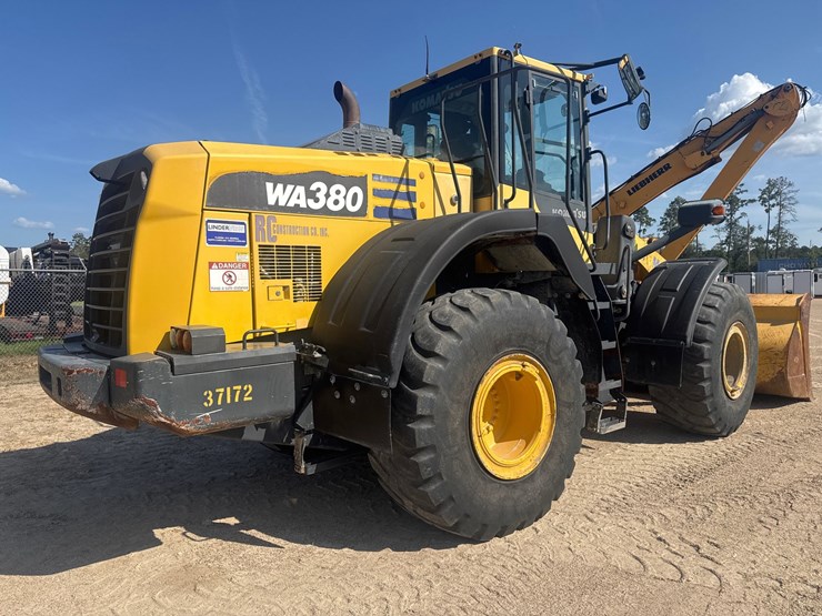 2016-komatsu-wa380-8-image-4