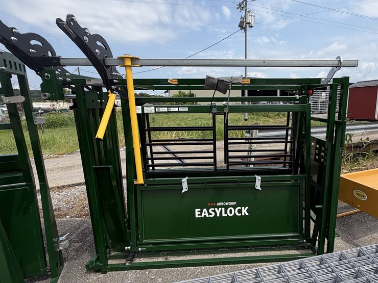 new/unused-arrowquip-easylock-33-series-chute-image-1