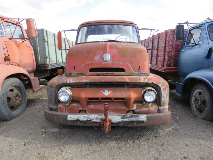 1954-ford-c600-image-2