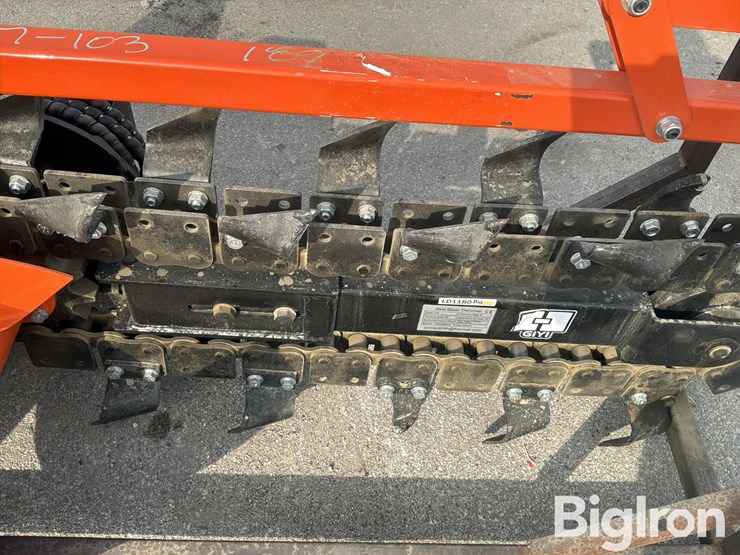 2026-massey-ferguson-730-image-17