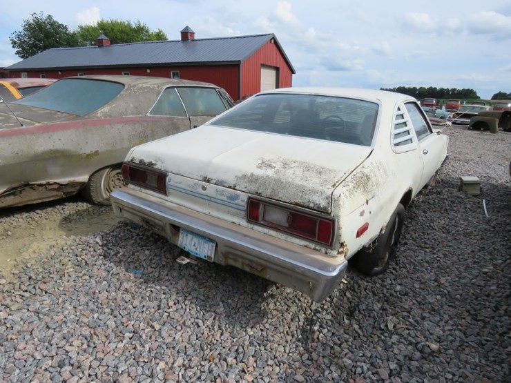 1979-plymouth-duster-2dr-image-4