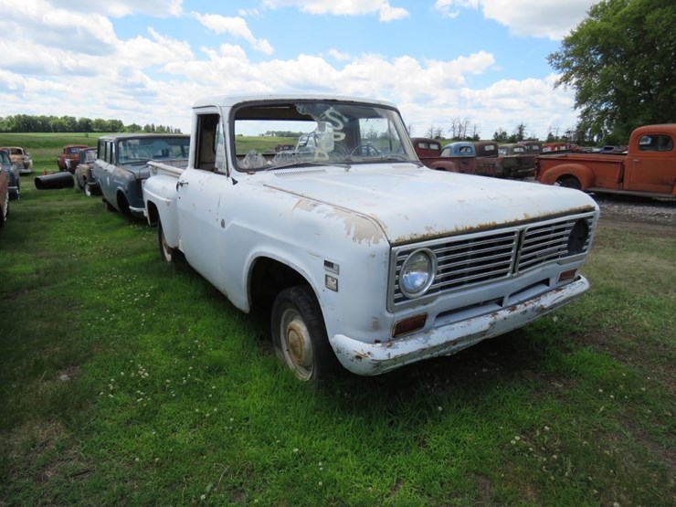 1970-international-1100-image-2