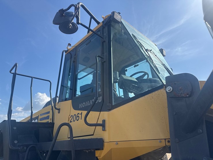2016-komatsu-wa380-8-image-19