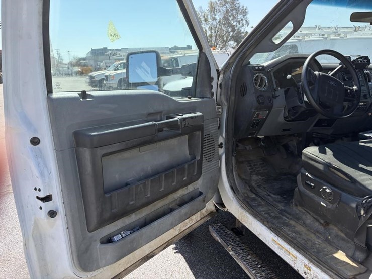 2012-ford-f450-image-14