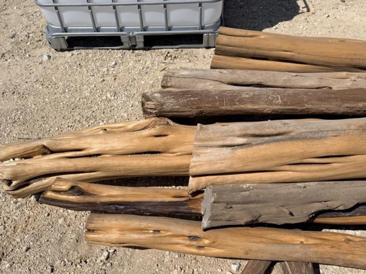 l3---cedar-posts-image-4
