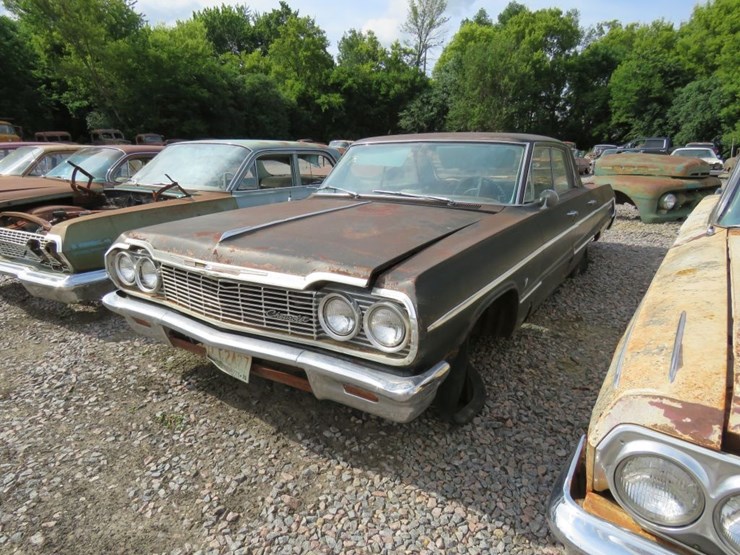 1964-impala-4dr-ht-image-3
