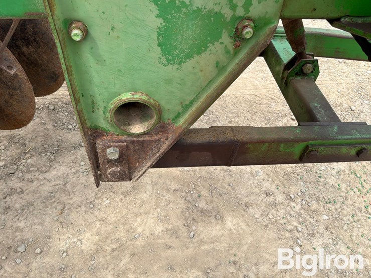 john-deere-230-image-15