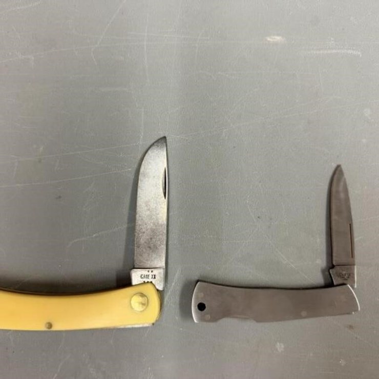 A2 - Case Knives
