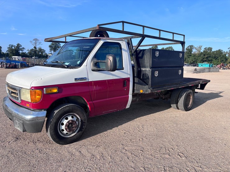 2006-ford-e450-image-1