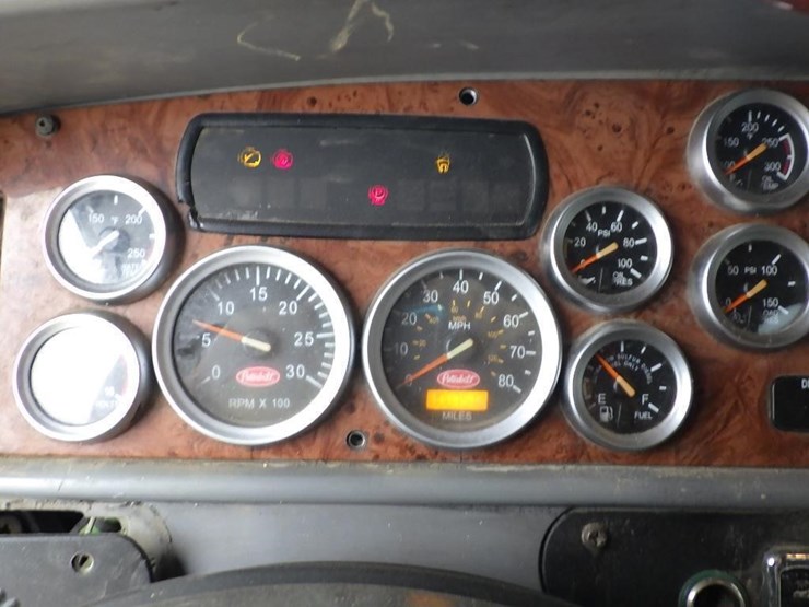 2009-peterbilt-387-image-59