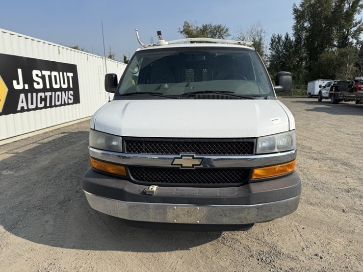 2014-chevrolet-express-2500-image-8