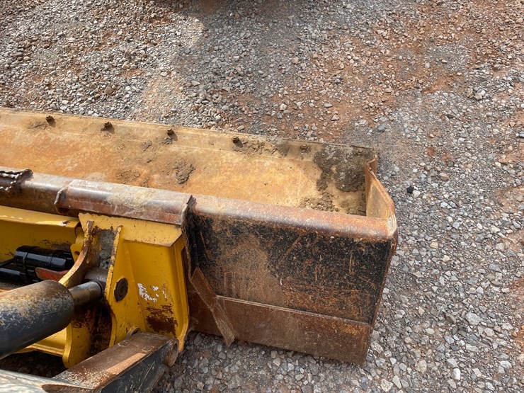 2019-deere-333g-image-12