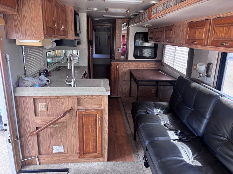 #1339-•-2001-holiday-rambler-endeavor-rv-image-18