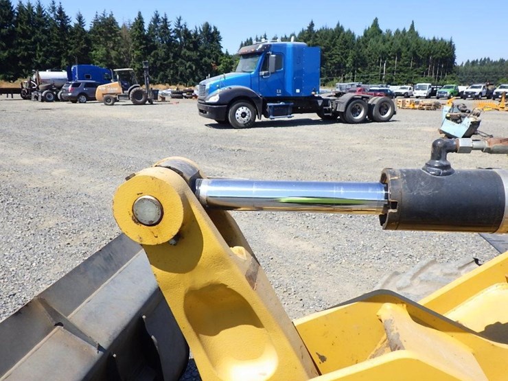 2014-caterpillar-907h2-image-15
