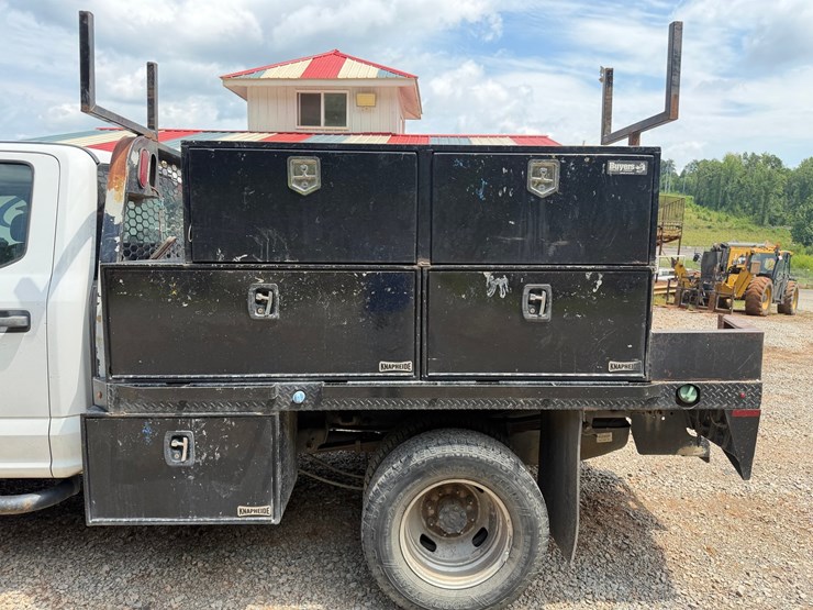 2017-ford-f350-image-13