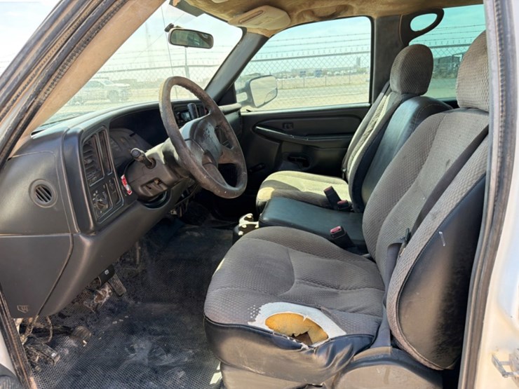 2005-chevrolet-silverado-2500hd-image-8