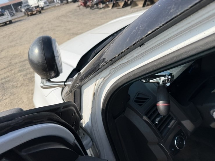 2015-ford-explorer-image-29
