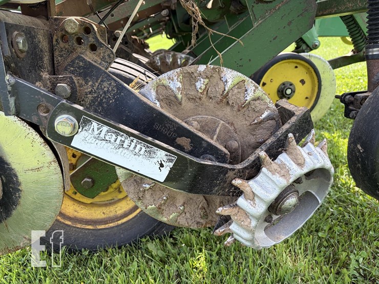 john-deere-7200-image-11