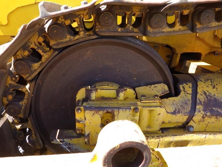 caterpillar-d6-image-11