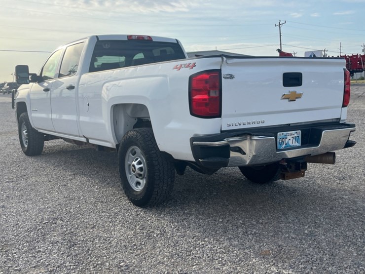 2018-chevrolet-silverado-2500hd-image-7