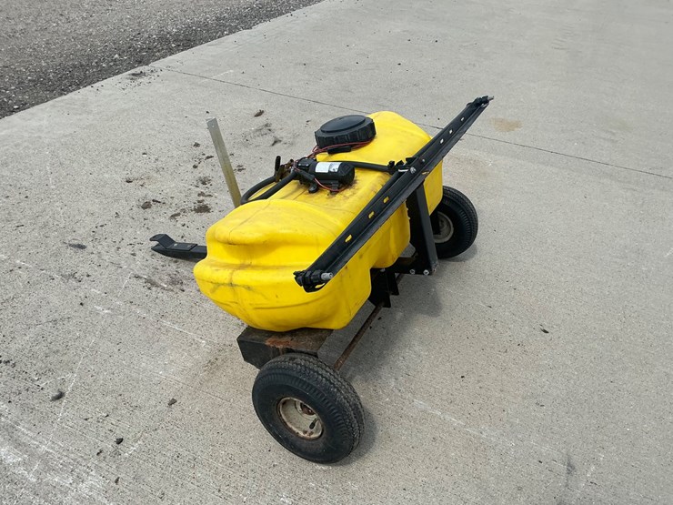 #5558-•-p-k-mfg.-corp.-tow-behind-broadcast-sprayer-image-3