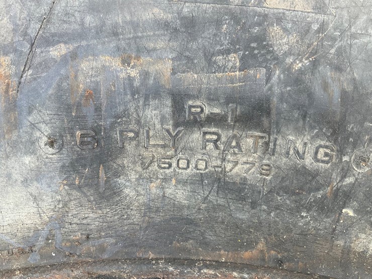 #5559-•-(2)-co-op-18.4-34-agricultural-tractor-tires-image-9