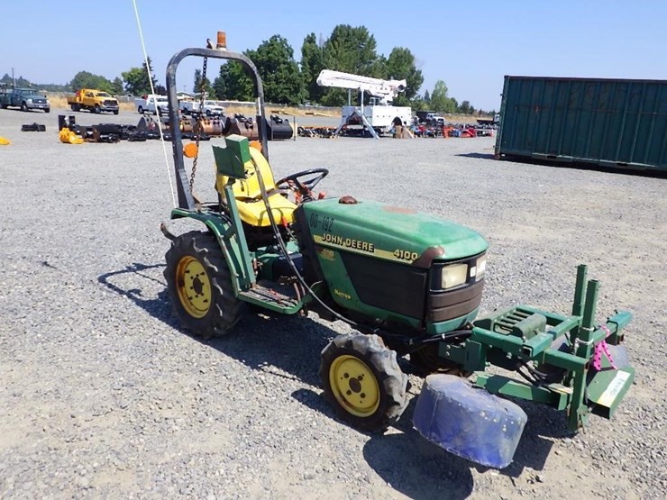 john-deere-4100-image-7