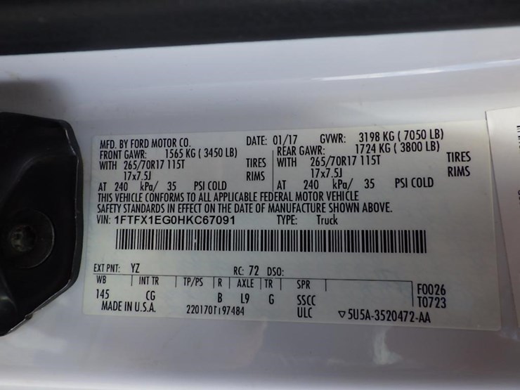 2017-ford-f150-image-36