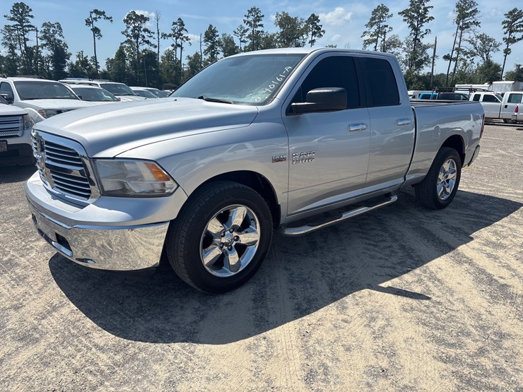 2016-dodge-1500-image-1