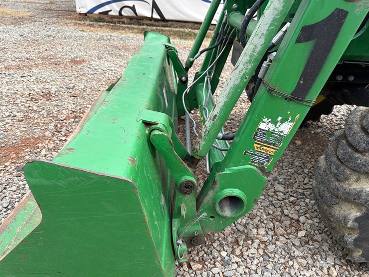 john-deere-3032e-image-12