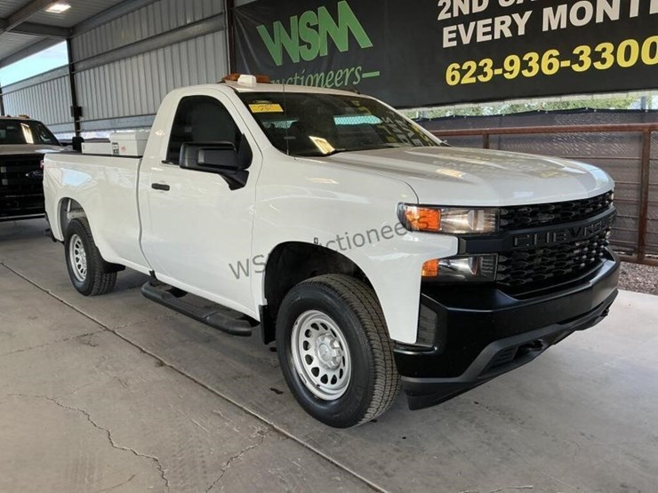 2021-chevrolet-silverado-1500-image-2