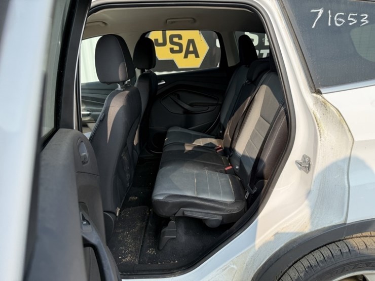 2016-ford-escape-image-19