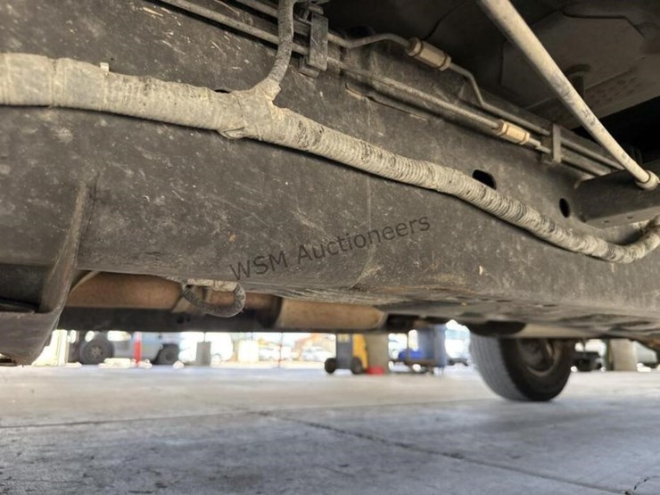 2011-ford-f150-image-25