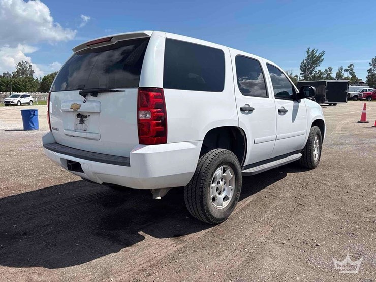 2014-chevrolet-tahoe-image-4