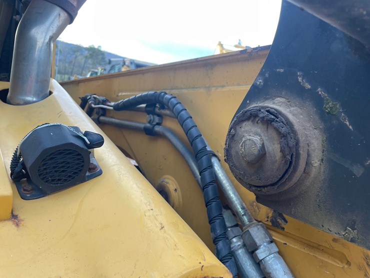 deere-325-image-25