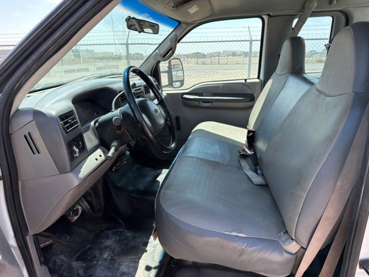 2001-ford-f350-image-8
