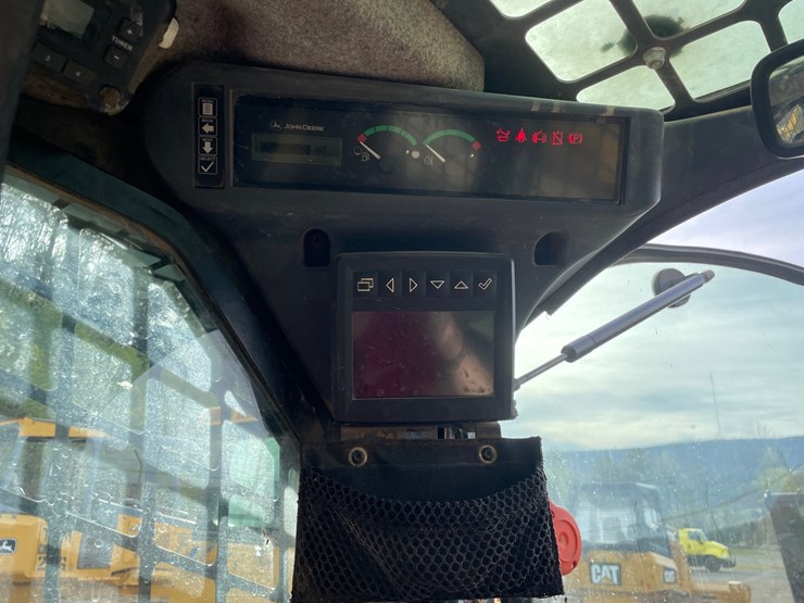 2019-deere-333g-image-44