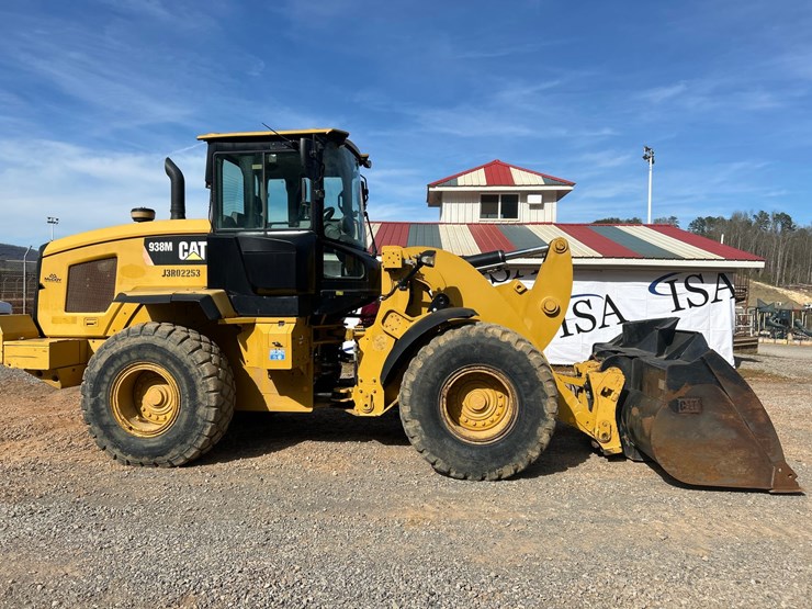 2016-caterpillar-938m-image-6