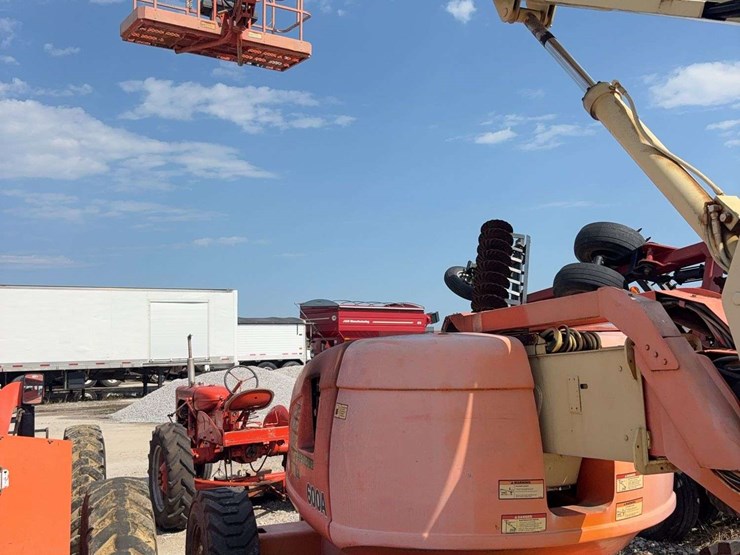 2000-jlg-600a-image-11