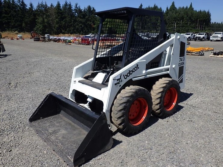 bobcat-743-image-1