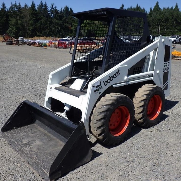 BOBCAT 743