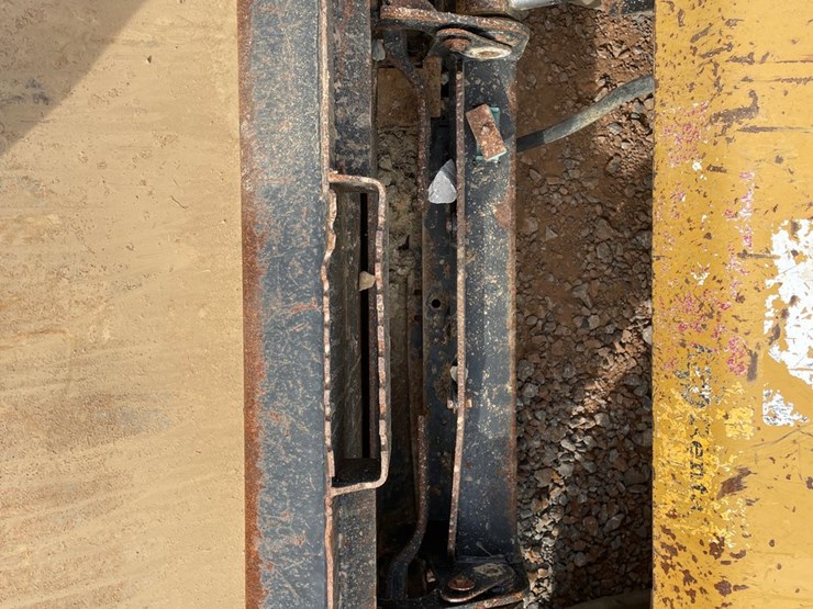 caterpillar-299d2-xhp-image-18