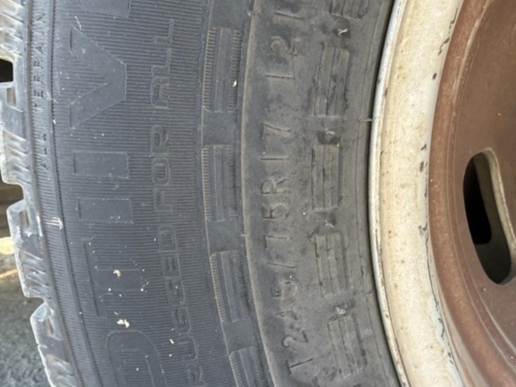 2012-ford-f350-image-16
