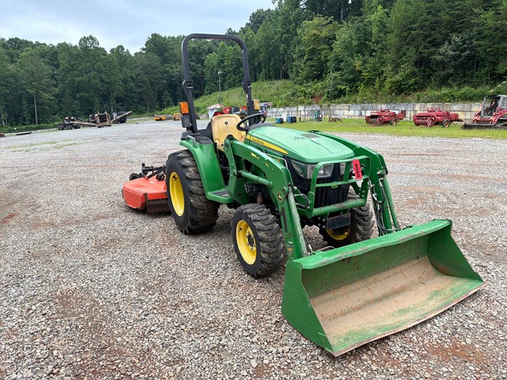 john-deere-3032e-image-7