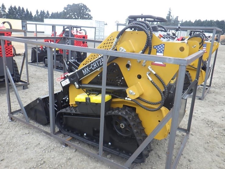 2026-agt-mx-crt23-skid-steer-tracked-loader-image-2