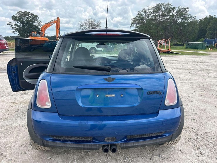 2005-mini-cooper-hatchback-image-19