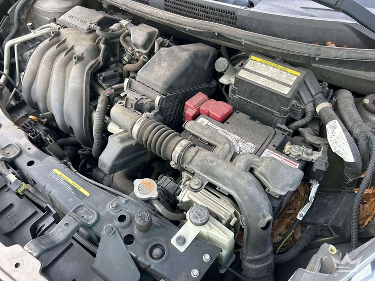 2016-nissan-versa-sedan-image-9