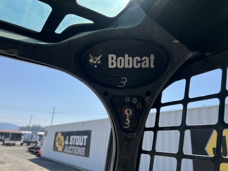 2017-bobcat-s550-image-23